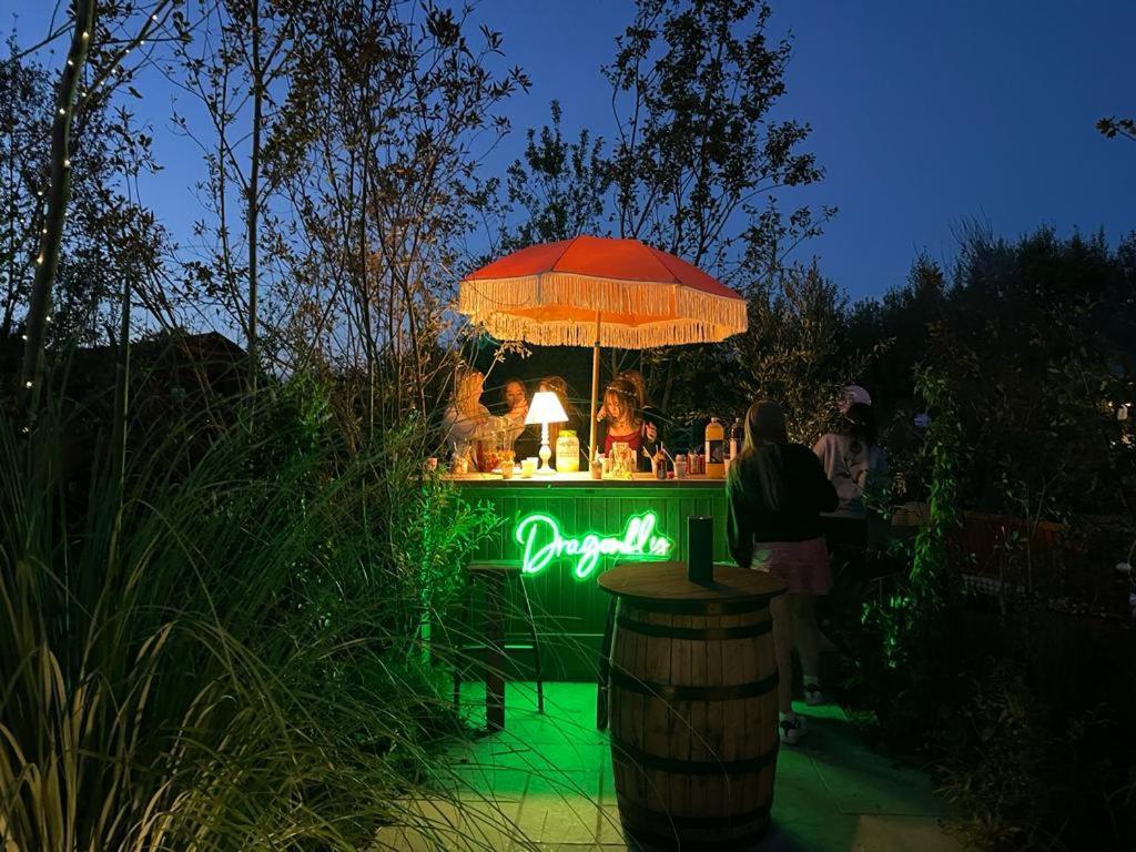 Dragonfly Glamping Spa Retreat 阿什弗德 外观 照片